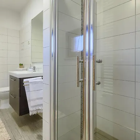 Florens By Interhome Hébergement de vacances