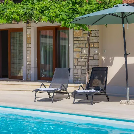 Holiday home Florens - Roj469 By Interhome *