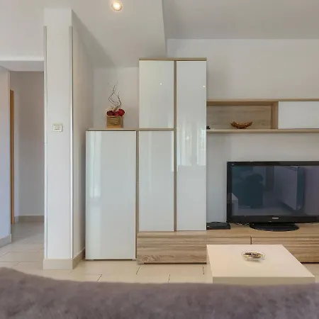 Hébergement de vacances Florens By Interhome Sveti Petar u Sumi